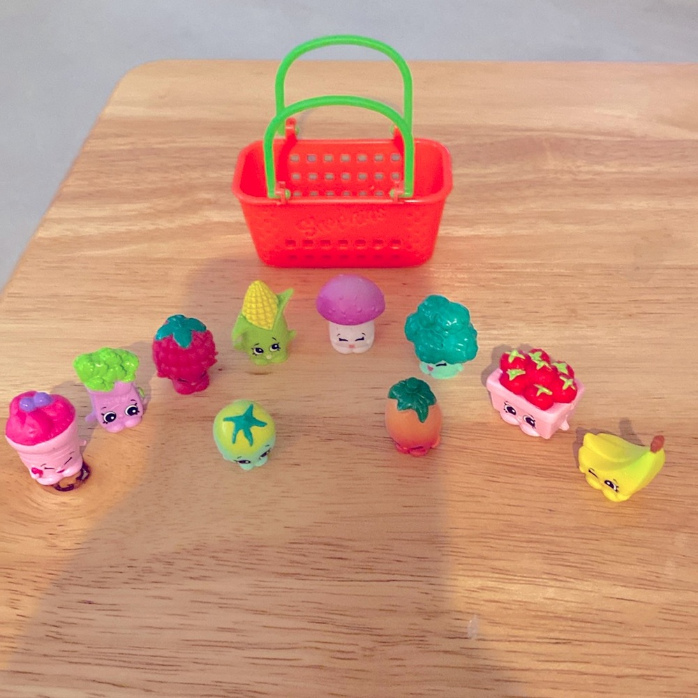 Shopkins Shopping Trip